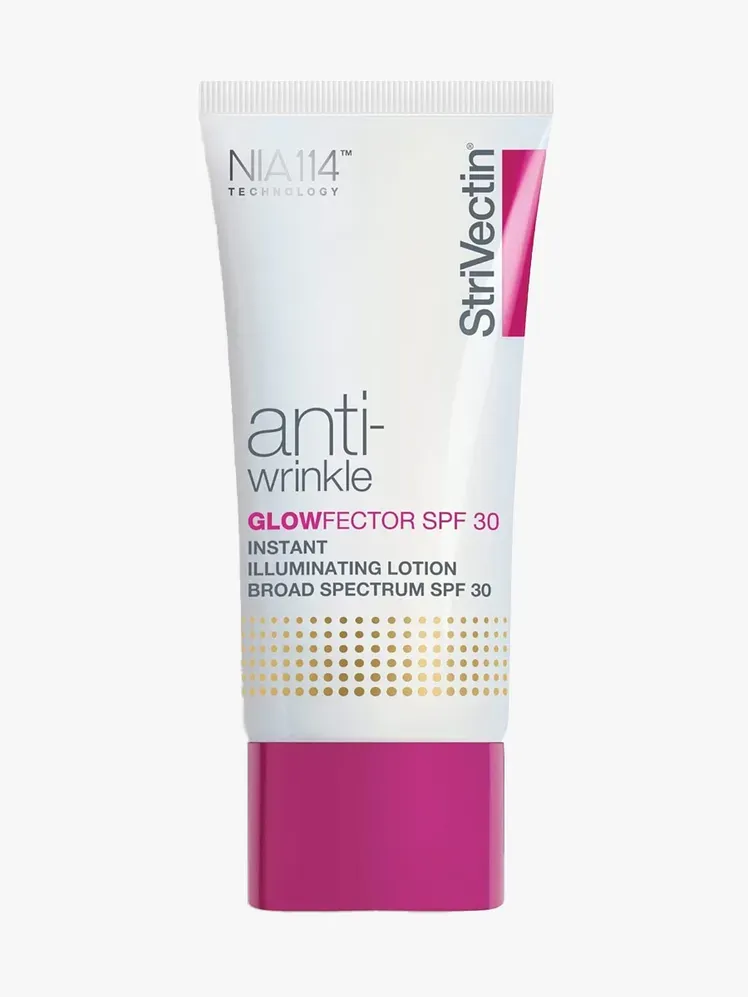 StriVectin GlowFector SPF 30 ve značkové složce na světle šedém pozadí