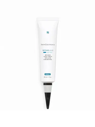 Retinol 0,3 en tubo blanco de marca con tapa negra sobre fondo blanco