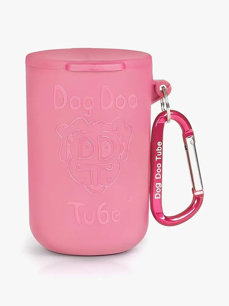 Hulladékzsák tartó márkás rózsaszín színű karabinerrel világosszürke alapon