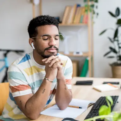 Micro pause: l'importanza di prendersi una pausa dal lavoro