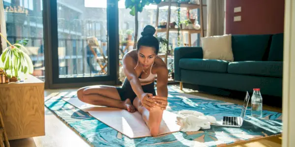 Las 13 mejores aplicaciones de yoga que te permitirán fluir en cualquier lugar